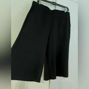 Elegant Black Women's Bermuda Shorts
